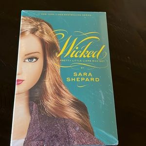 Complete second part Sarah Shepard unopened Pretty Little Liars books